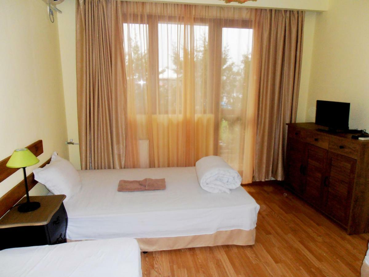 Guest House Misha Petrevene Exterior foto